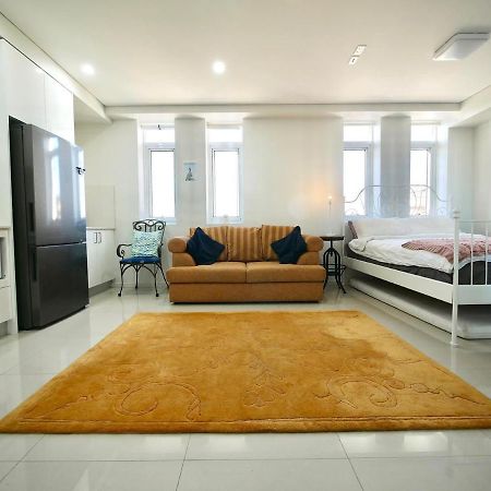 City Beach Studio Apartment Нюкасъл Екстериор снимка