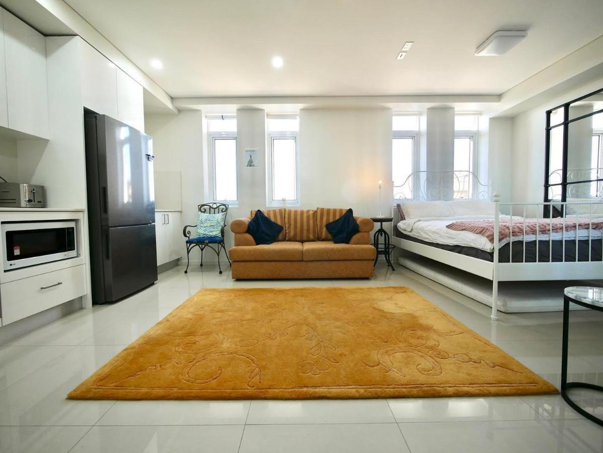 City Beach Studio Apartment Нюкасъл Екстериор снимка